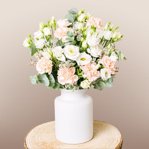 Pinky Touch: Lisianthus et Œillets Roses Pinky Touch: Lisianthus et Œillets Roses