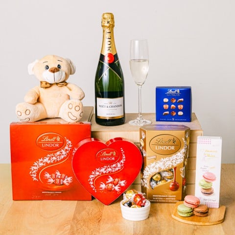 Moët & Sweet Embrace: Chocolate Gift Basket