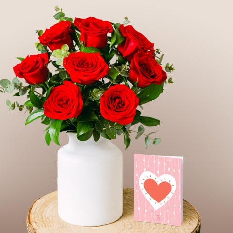 Vibrant Blooms: Red Roses Vibrant Blooms: Red Roses