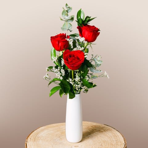 Romantic Reminder: Red Roses