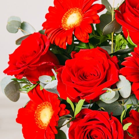 Love in Bloom: Cava and chocolates highlight