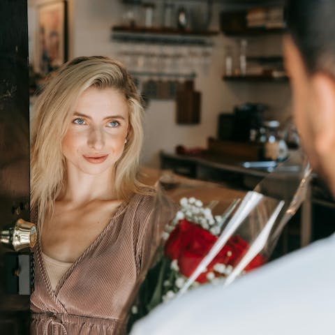 How to send flowers and gifts remotely for a perfect Valentine's Day